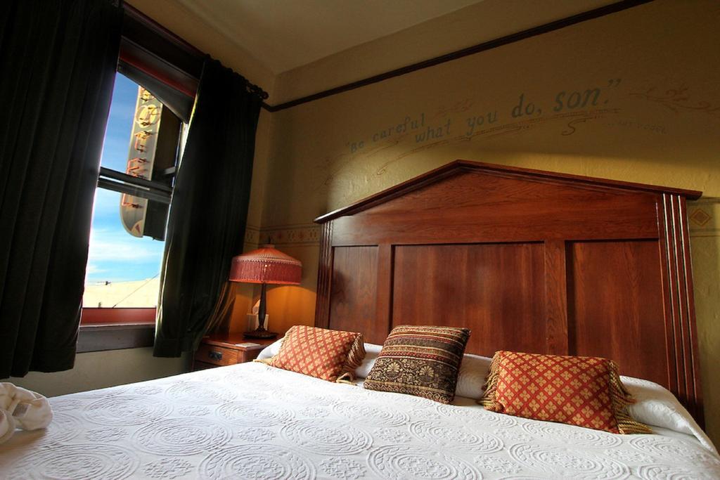Mcmenamins Olympic Club Villa Centralia Rom bilde